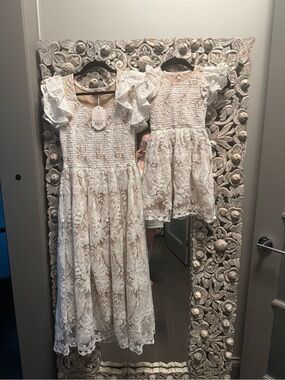 Mommy and Me. Ivy City Co Ivory Lace Puff-Sleeve Girls 4/5 Dress